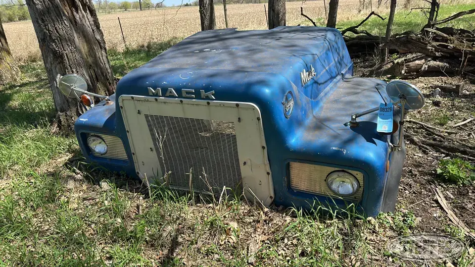 Mack Truck-Trailer Part