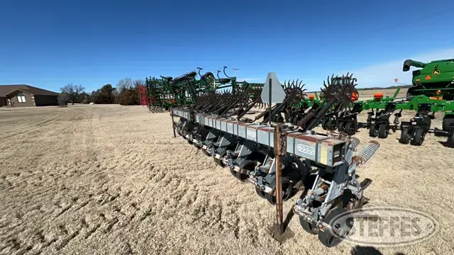 Hiniker 6000