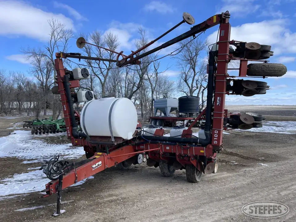 White 5100 Seed Boss 12 or More Row Planter