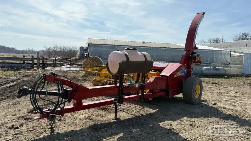 New Holland FP240 Pull-Type Harvester