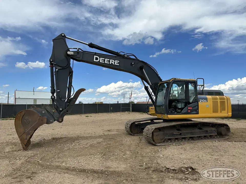 2018 Deere 210G LC Excavator