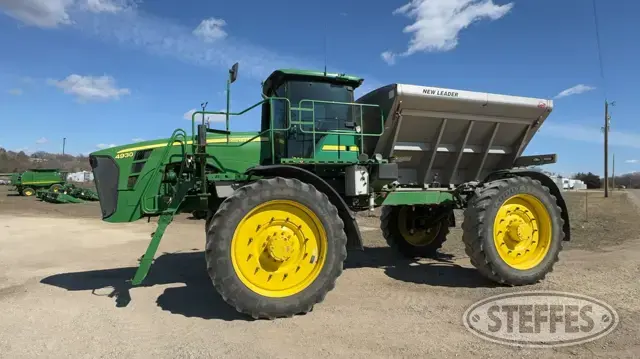 2008 John Deere 4930