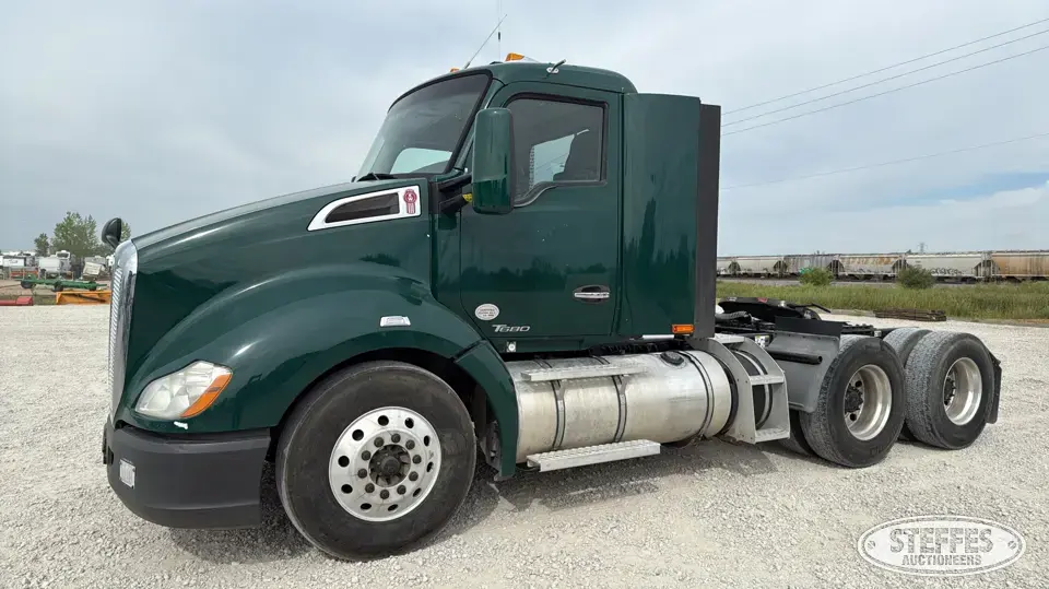 2019 Kenworth T680 Conventional Truck without Sleeper