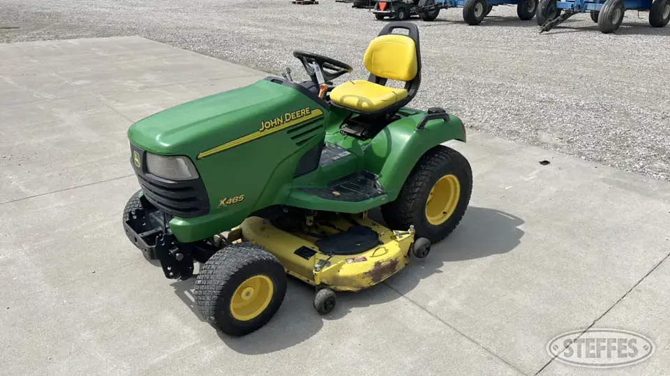 2005 John Deere X485 Lawn Tractor