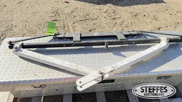 Front tow hitch