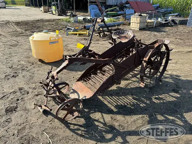 Potato digger