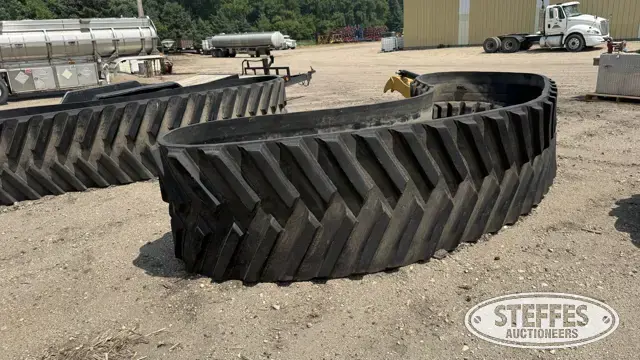 (2) John Deere 9RT tracks
