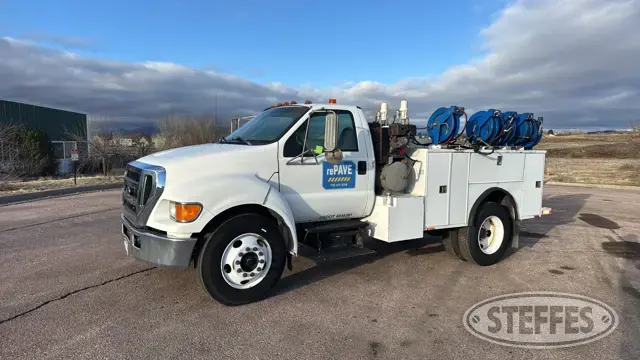 2005 Ford F-650