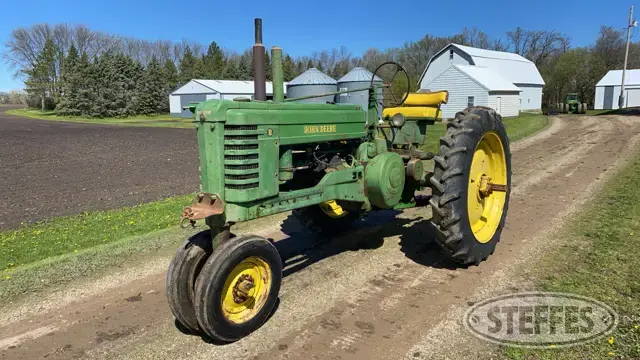 1948 John Deere B