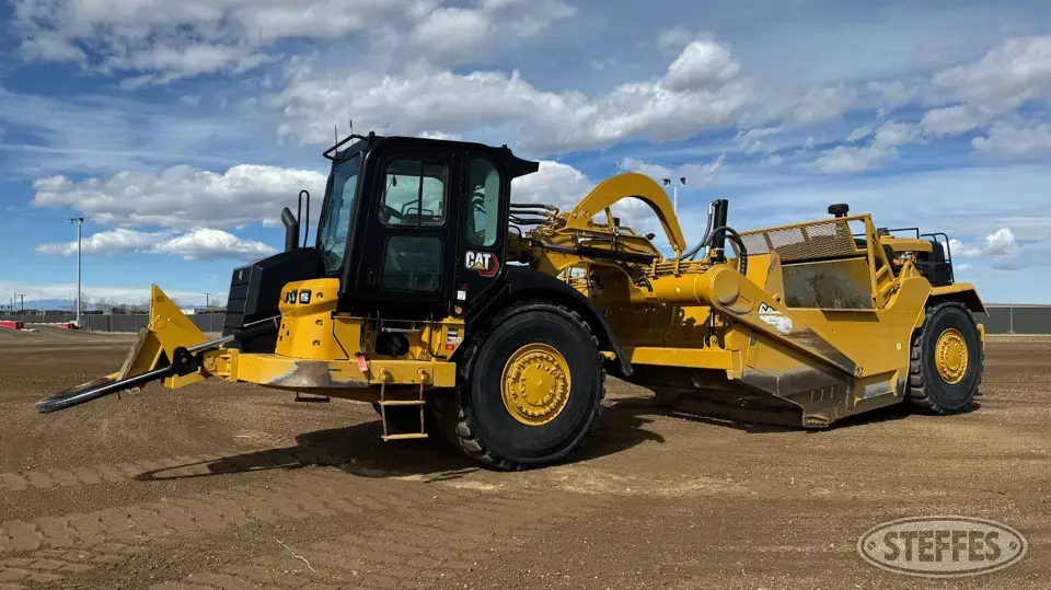 2022 CAT 627K Motor Scraper