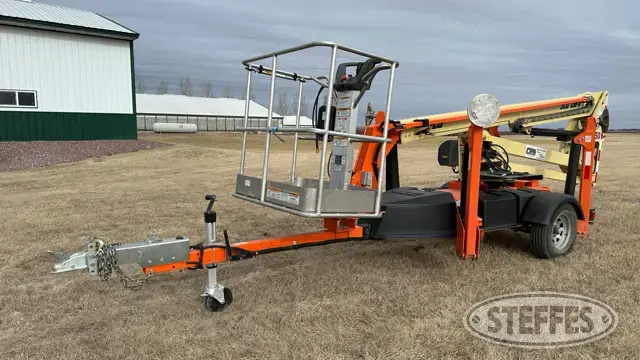 2022 JLG T350