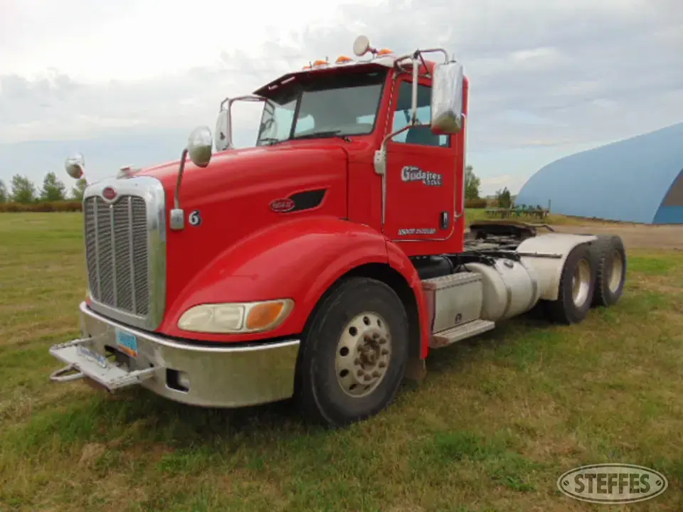 2010 Peterbilt 384 Conventional Truck without Sleeper
