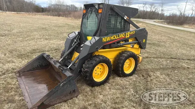 New Holland LS140