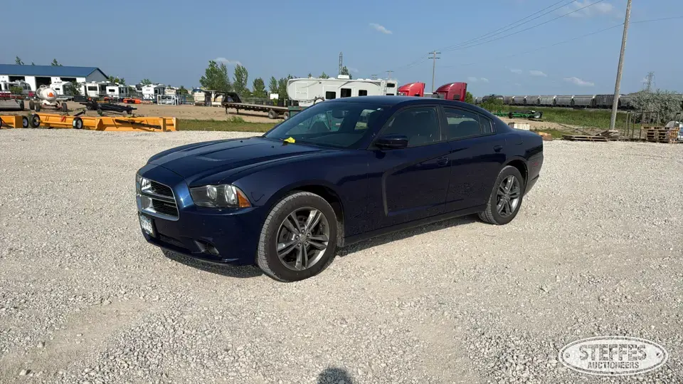 2014 Dodge Charger SXT Car