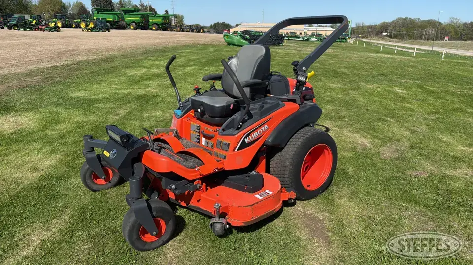 2017 Kubota ZD1211 Zero Turn Mower