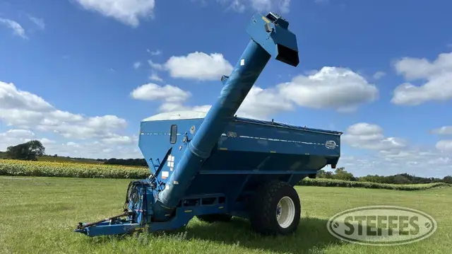2005 Kinze Harvest Commander 850