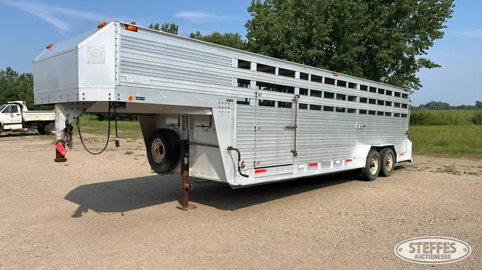 1991 Barret Gooseneck Livestock Trailer