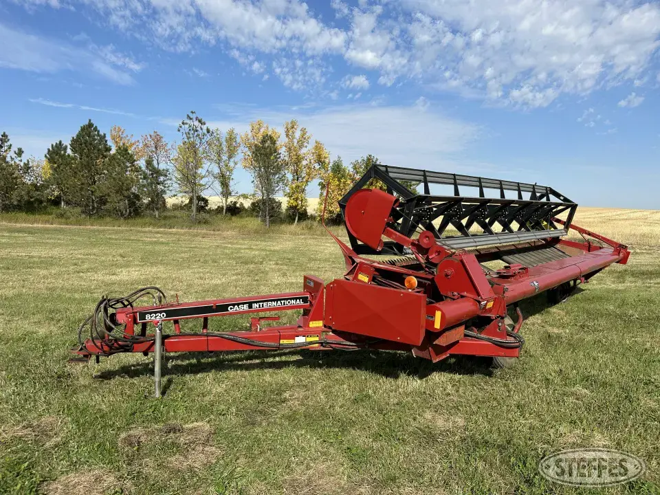 1992 Case IH 8220 Pull-Type Swather