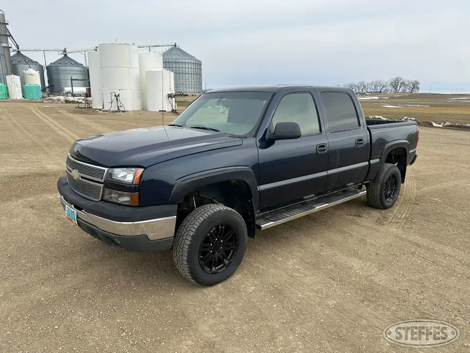 2005 Chevrolet Silverado Half Ton Pickup