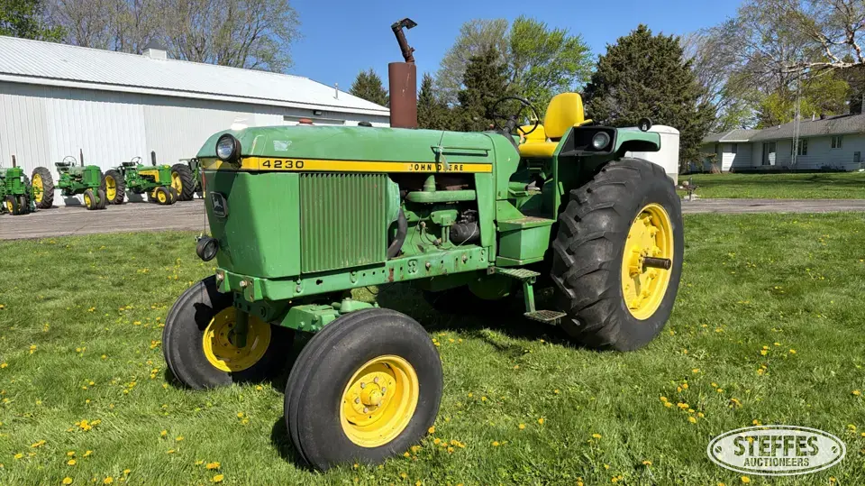 1974 John Deere 4230 2WD Tractor