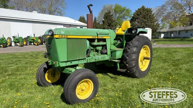 1974 John Deere 4230