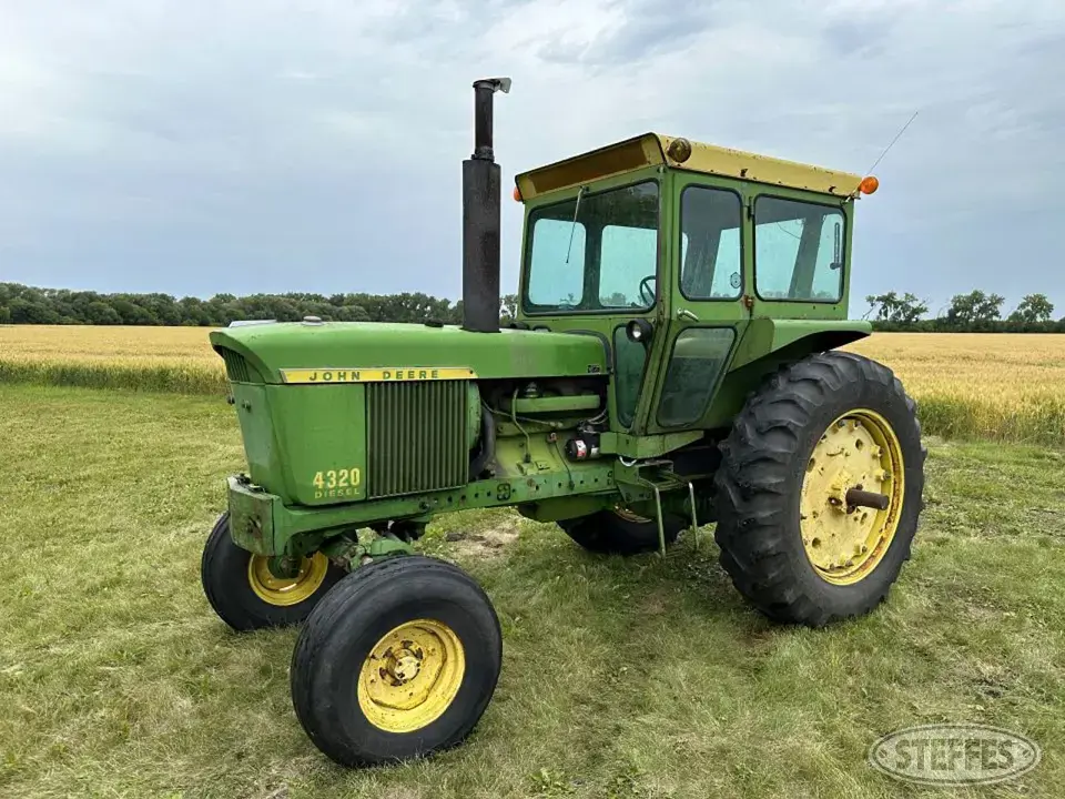 1972 John Deere 4320 2WD Tractor