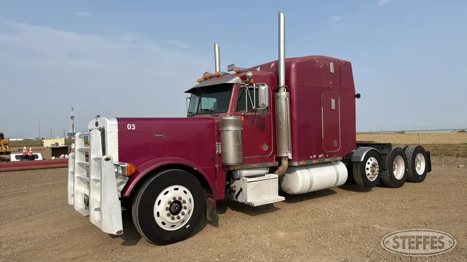1999 Peterbilt 379EXHD Conventional Truck with Sleeper