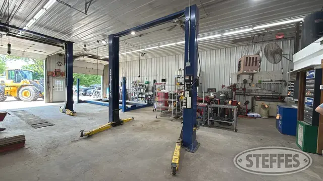2013 Challenger Lifts CL10V3
