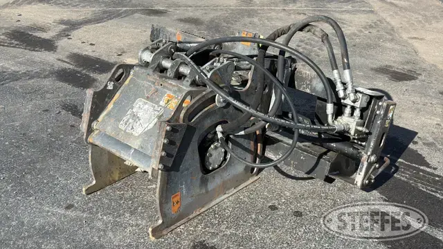 2014 CAT PC203B