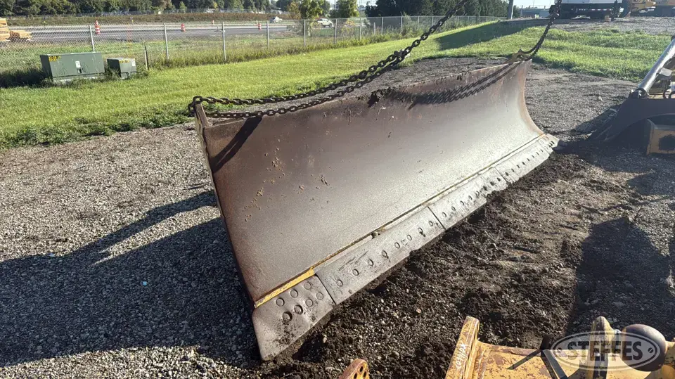 CAT D8T-A Dozer Attachment
