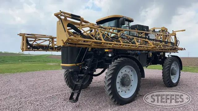 2012 RoGator RG1100