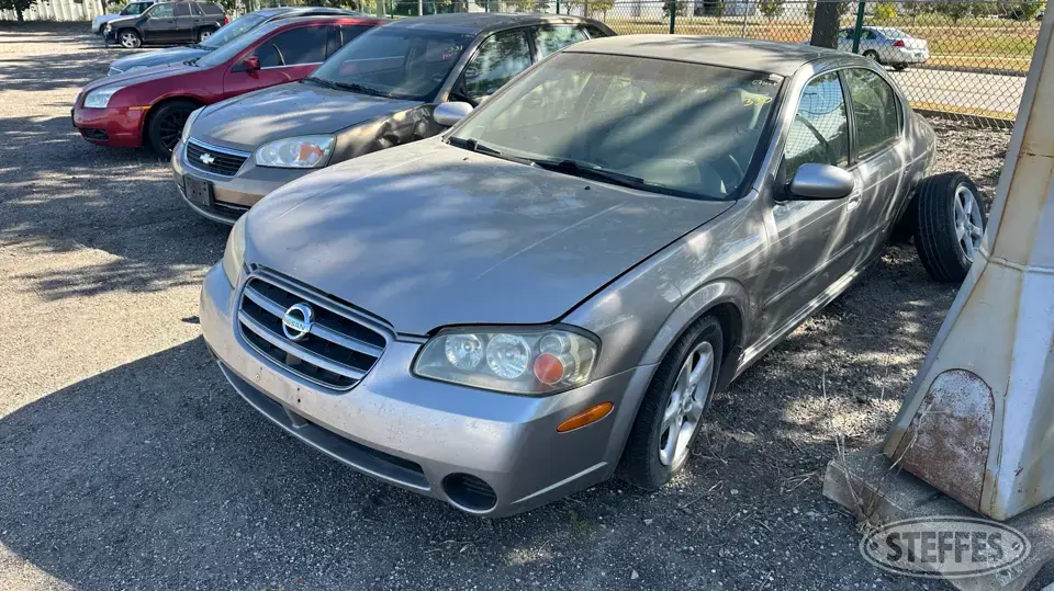 2002 Nissan Maxima SE Car