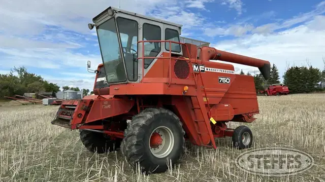 Massey Ferguson 750