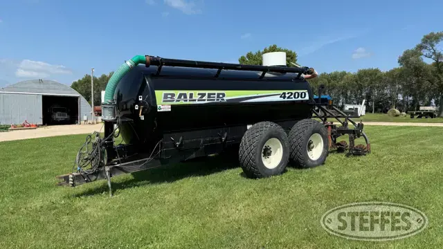 Balzer 4200 Side-Dress Tanker