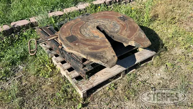 Jost air slide 5th wheel plate