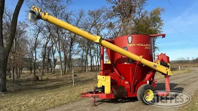 New Holland 355