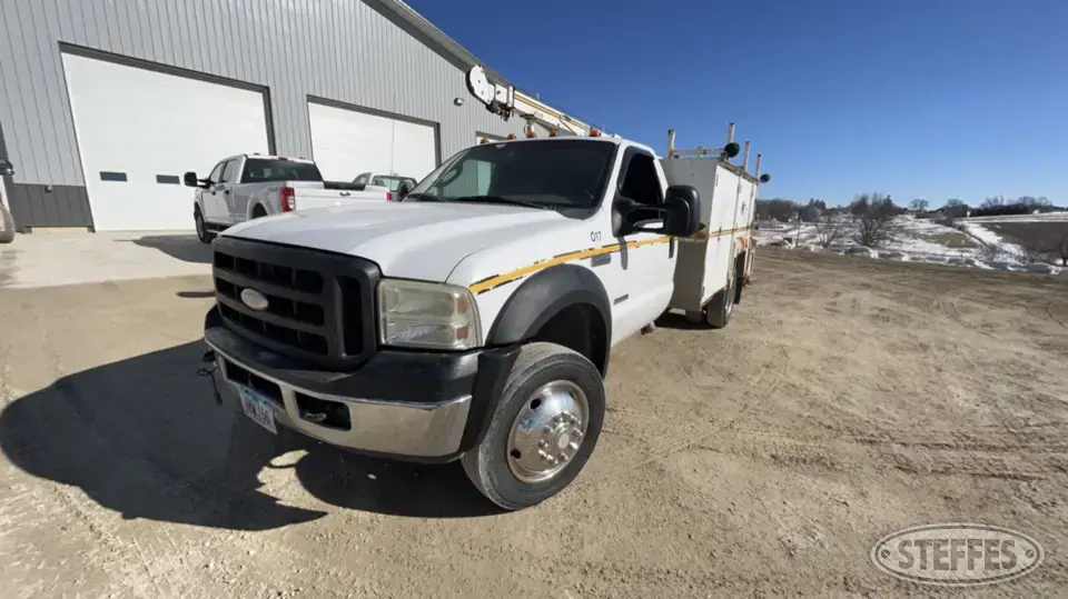 2006 Ford F-550 Boom Truck