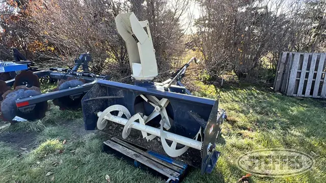 Farm King Allied 6010
