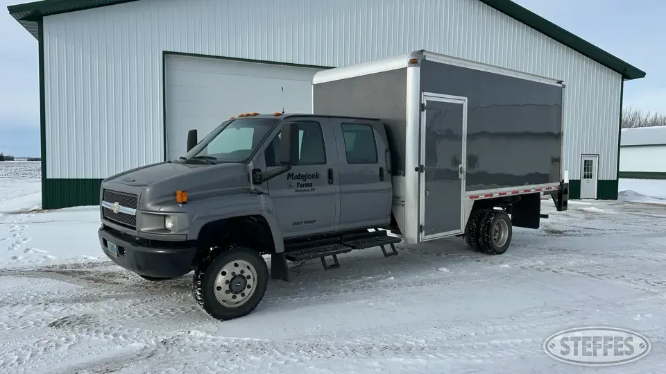 2005 Chevrolet C5500 Over 1 Ton Pickup