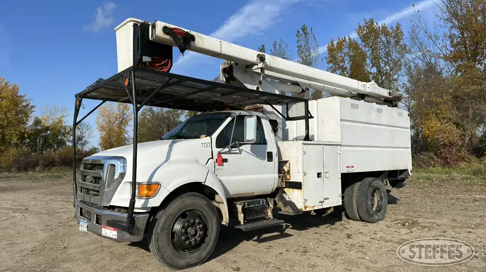 2005 Ford F750 Boom Truck
