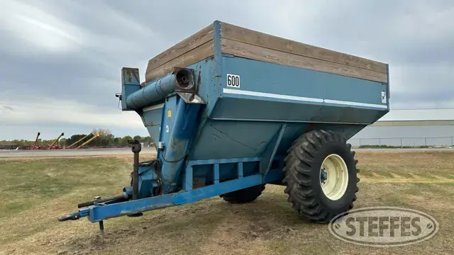 Kinze 600