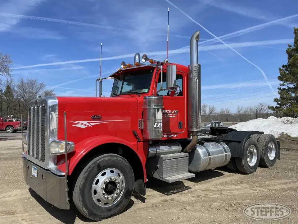 2010 Peterbilt 388 Conventional Truck without Sleeper