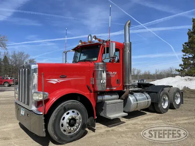 2010 Peterbilt 388