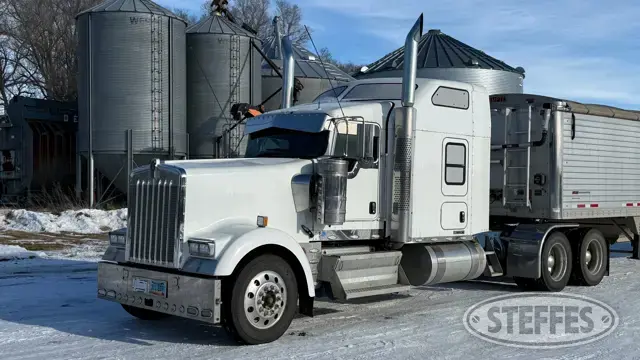 2017 Kenworth W900L