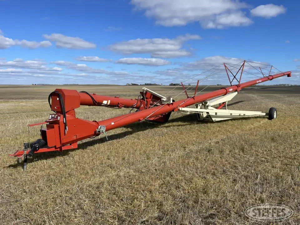 Farm King 1385 Swing Hopper Auger