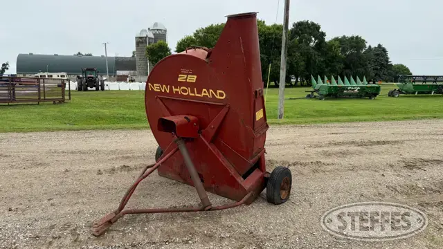 New Holland 28 Whirl-A-Feed