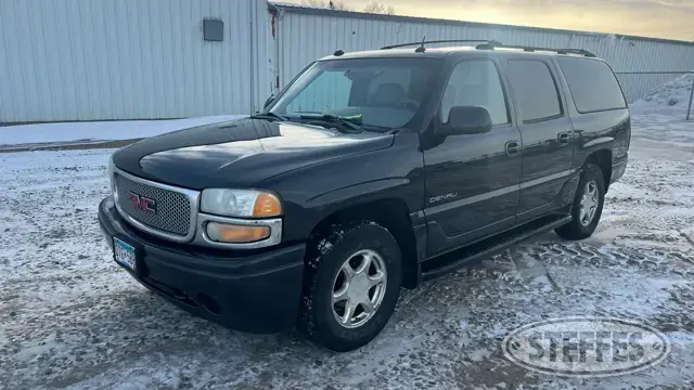 2004 GMC Yukon XL Denali