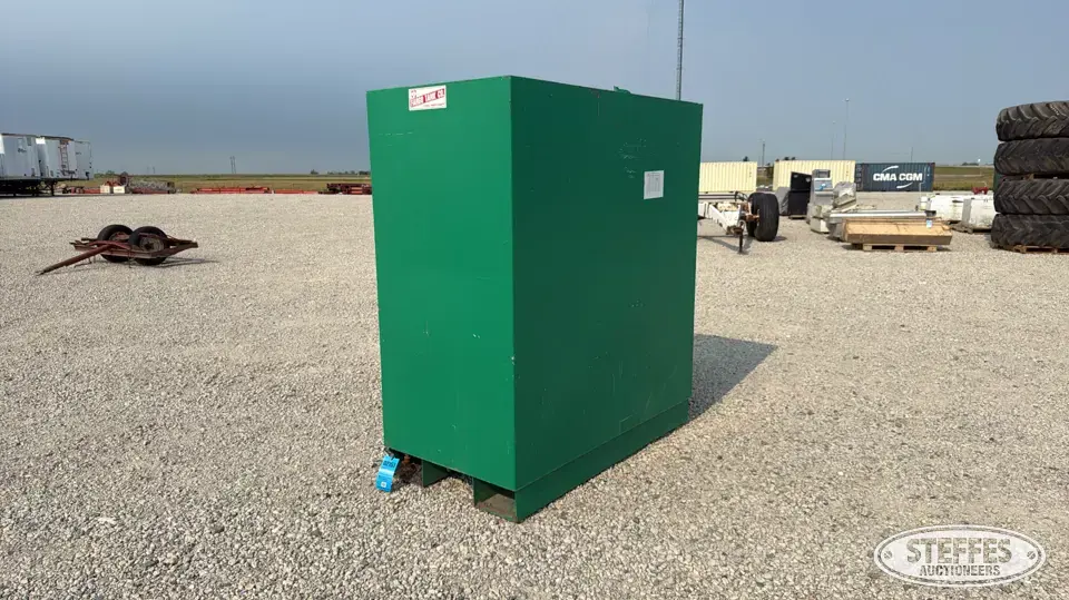 Fargo Tank 660 gal. fuel tank