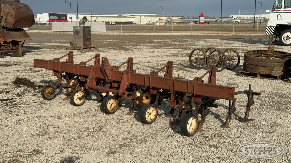 International 153 Row Crop Cultivator
