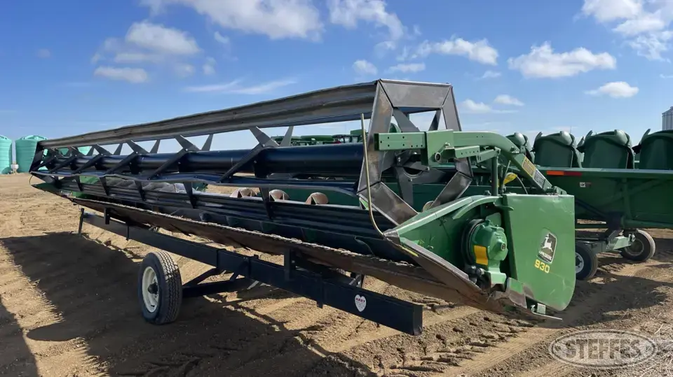 1994 John Deere 930 Rigid Head